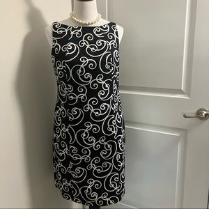 ANN TAYLOR PETITES black shift dress